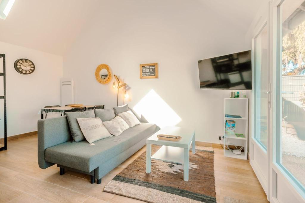 Loft rénové proche des Châteaux de la Loire Druye Esterno foto
